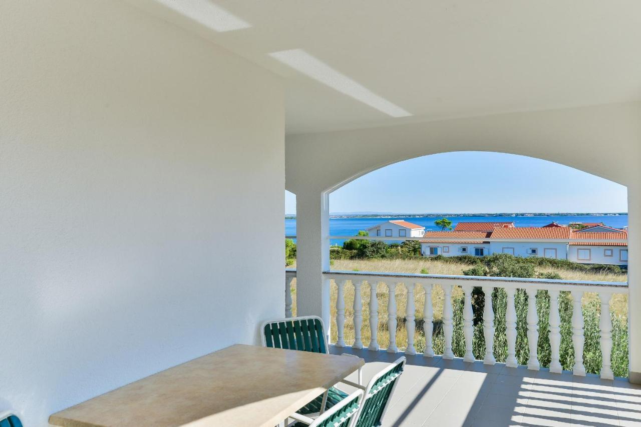 Apartments Gogoljak Vir Exterior photo